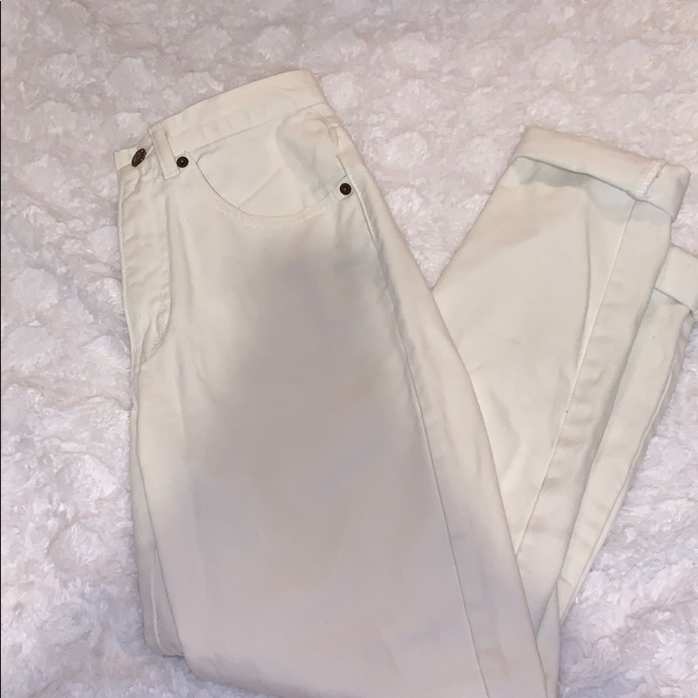 White High Rise mom jeans